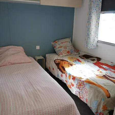Hotel Mobil 3 6 Pers A *